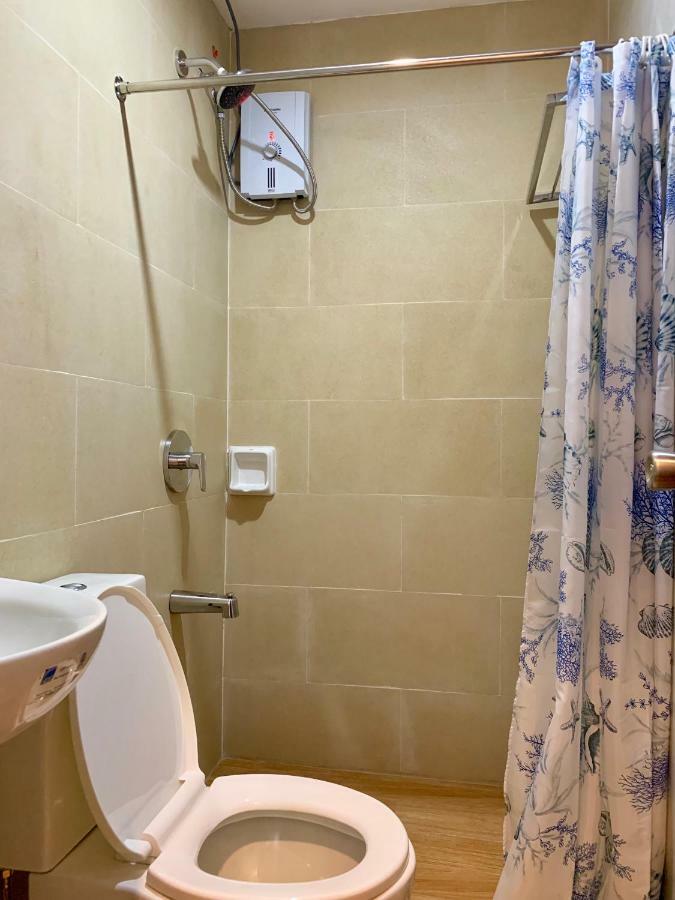 Davao Persimmon Suites Экстерьер фото