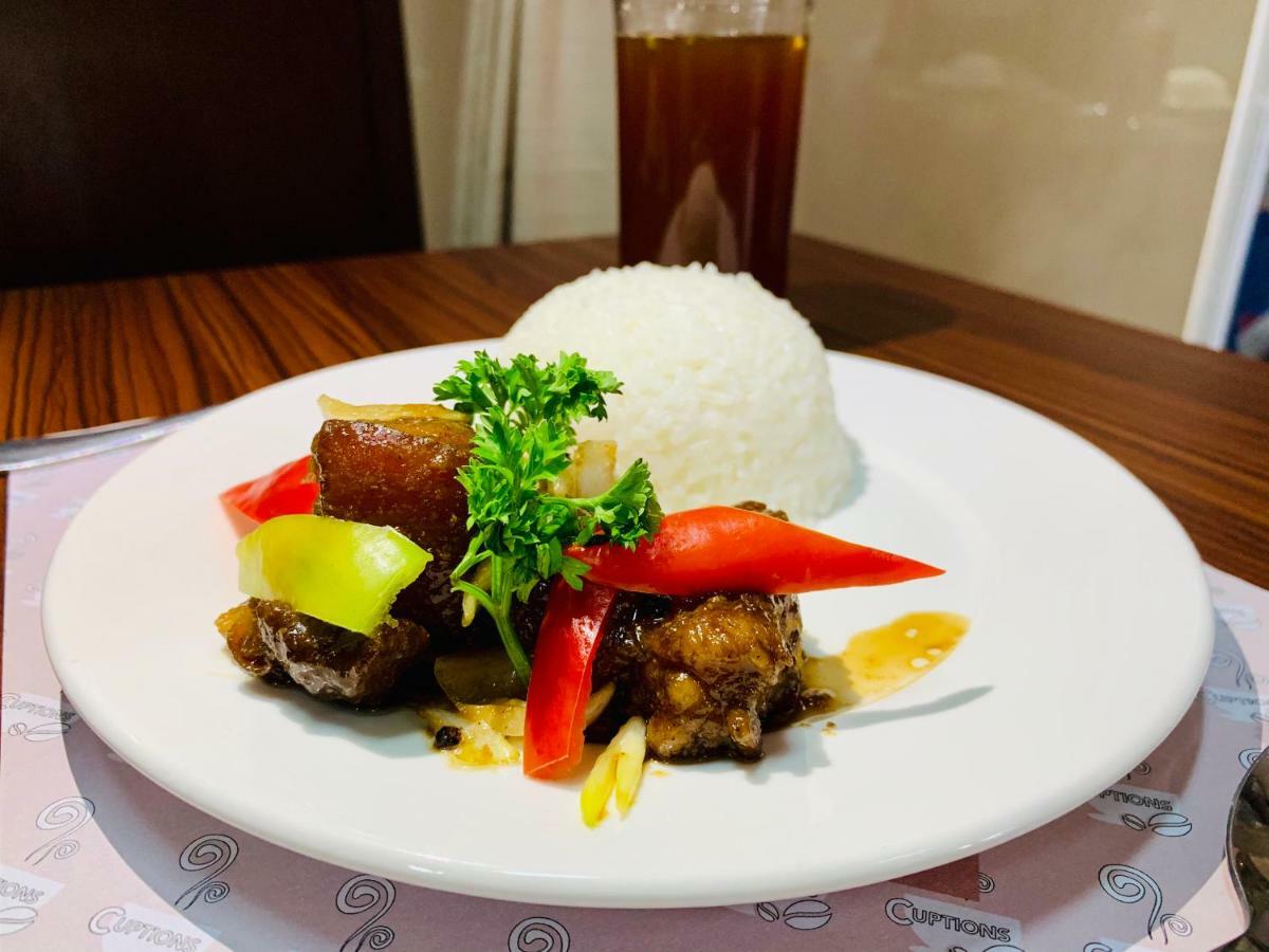 Davao Persimmon Suites Экстерьер фото