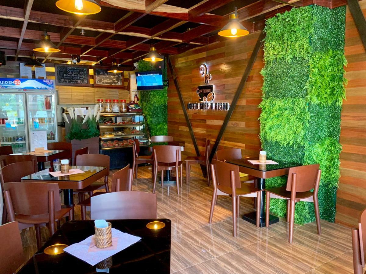 Davao Persimmon Suites Экстерьер фото