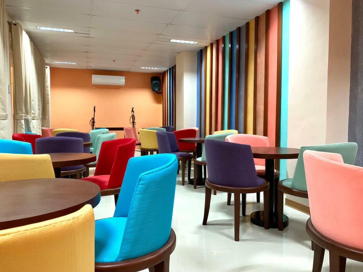 Davao Persimmon Suites Экстерьер фото